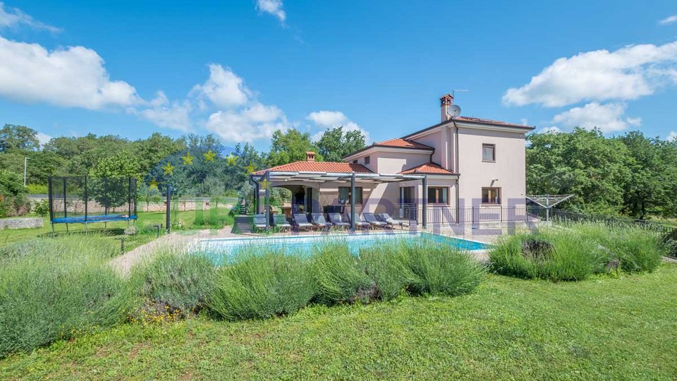 Istria, Rovinj, a beautiful house with a swimming pool and a spacious garden