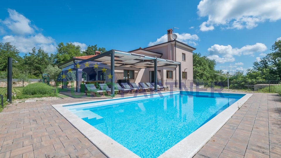 Istria, Rovinj, a beautiful house with a swimming pool and a spacious garden