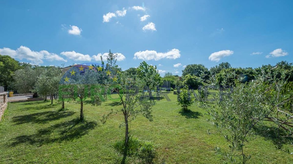 Istria, Rovinj, a beautiful house with a swimming pool and a spacious garden