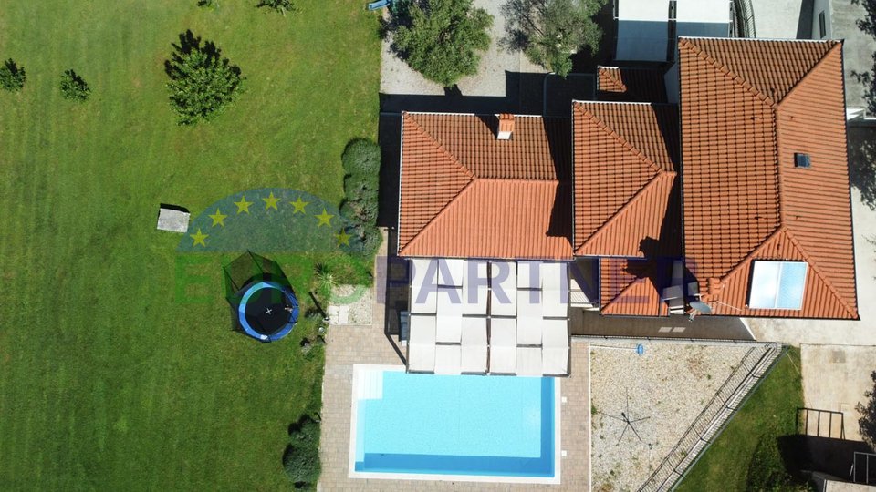 Istria, Rovinj, a beautiful house with a swimming pool and a spacious garden