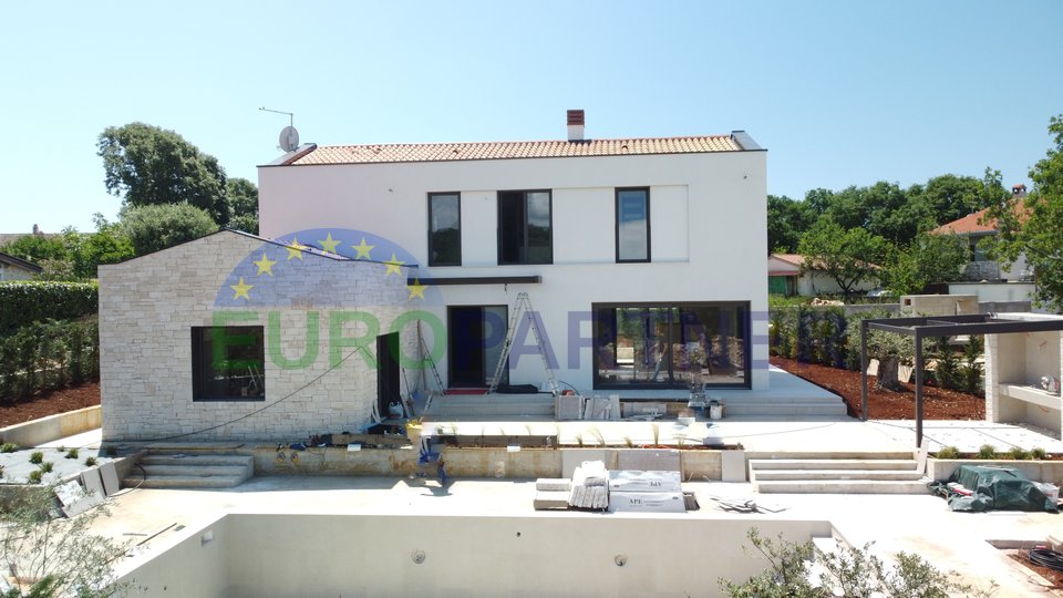 Beautiful villa with wellness and heated pool, near Vrsar, Istria