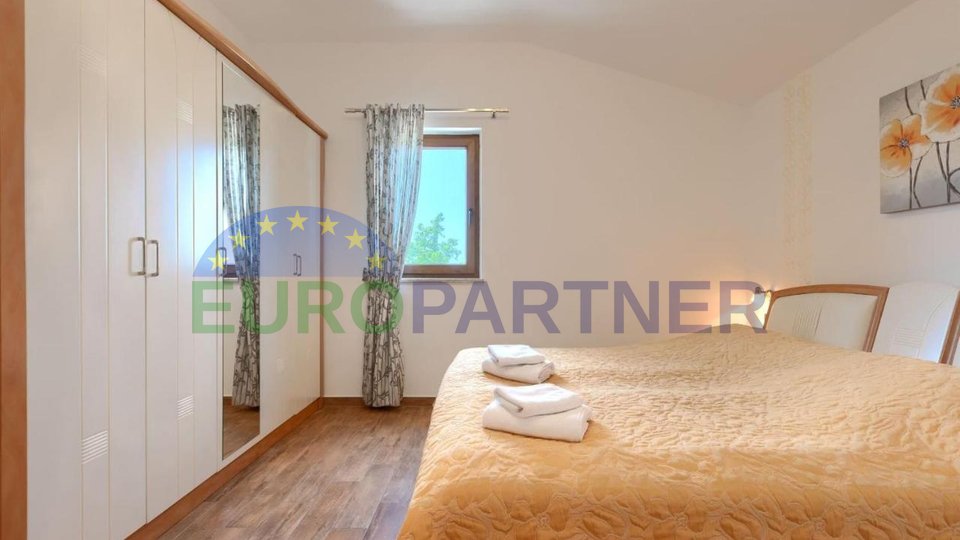 Istria, Tar, commercial and residential building in an excellent location