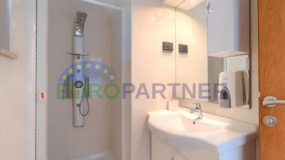 Istria, Tar, commercial and residential building in an excellent location