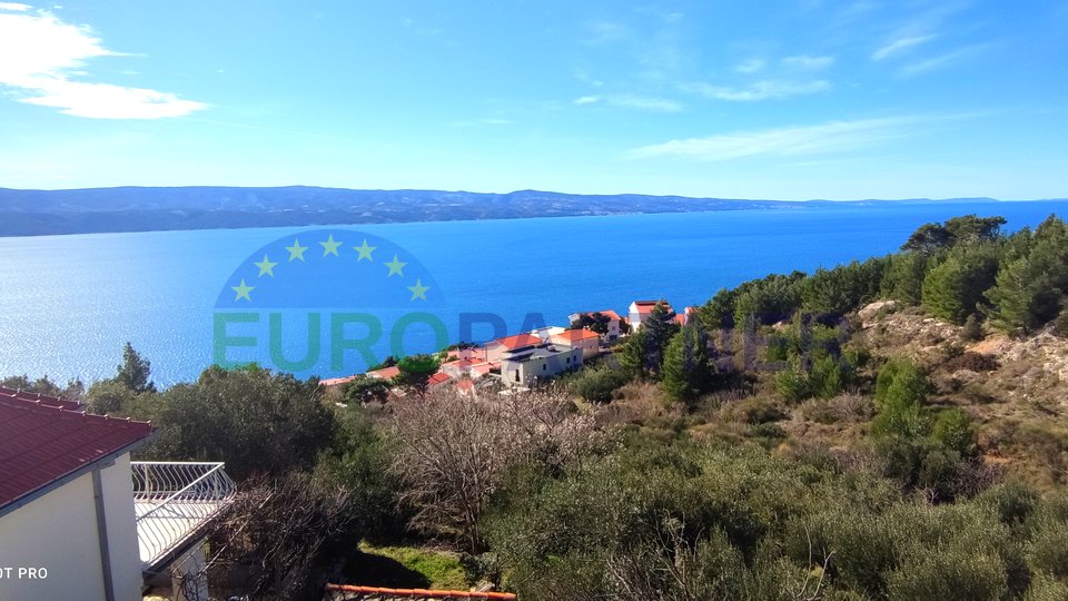 Omiš, apartment house of 500 m2 with panoramic sea view