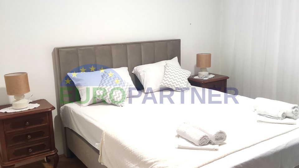 Omiš, Apartmenthaus von 500 m2 mit panoramic Meerblick