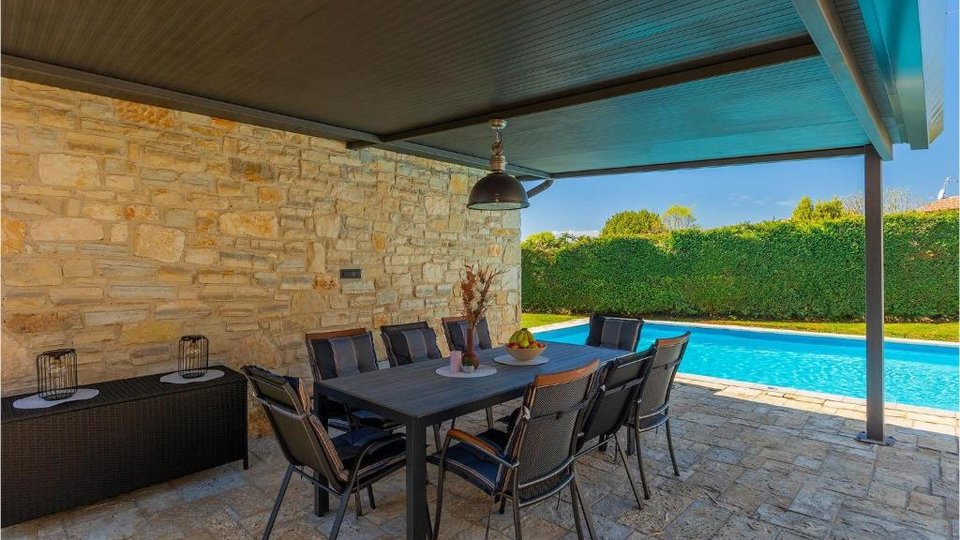 Villa in pietra su una collina con vista sul mare, Visignano, Istria