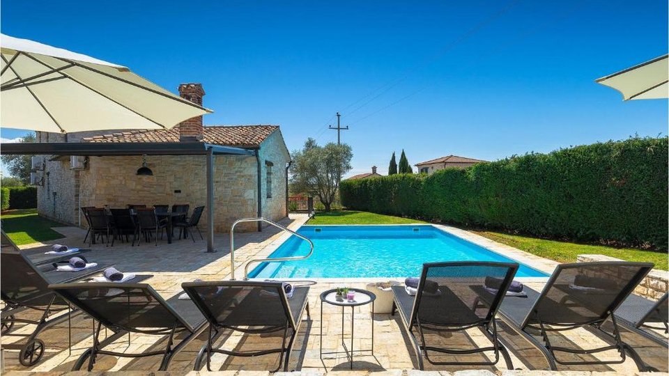 Stone villa on a hill overlooking the sea, Višnjan, Istria