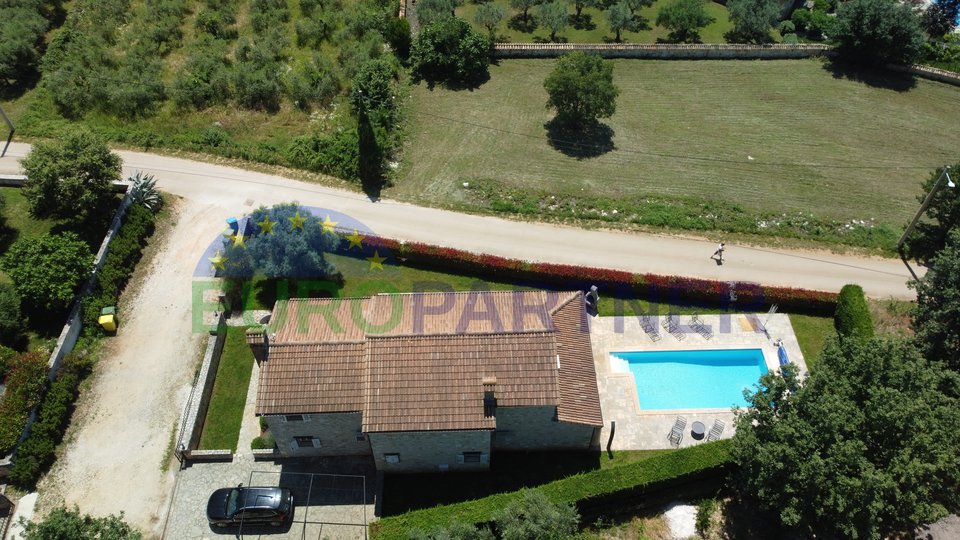 Porec area, stone house with pool and sea view