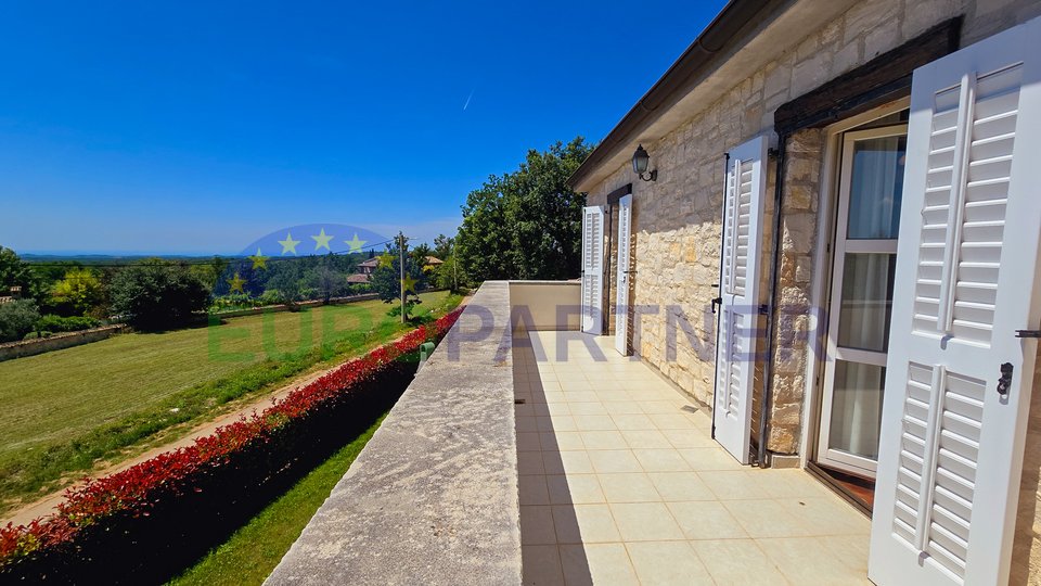 Porec area, stone house with pool and sea view