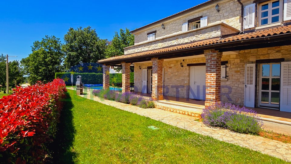 Porec area, stone house with pool and sea view