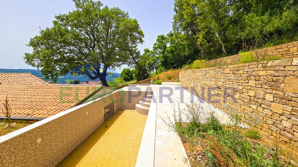 UNICO SUL MERCATO! Bellissima villa in pietra con vista su Montona, Oprtalj, Istria