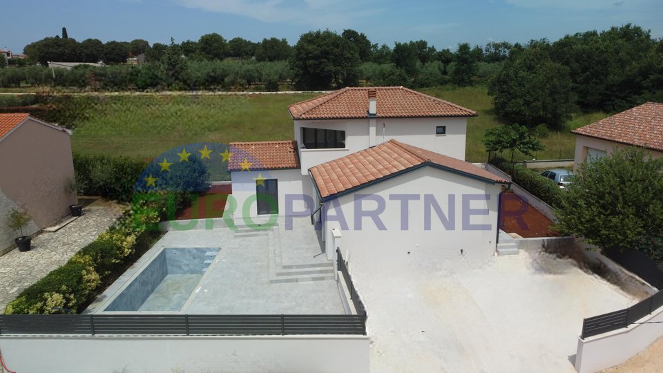 Villa with swimming pool, newly built, near Poreč