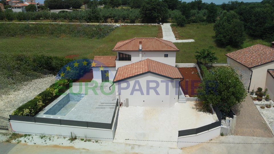 Villa with swimming pool, newly built, near Poreč