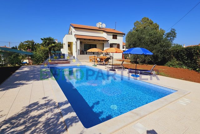 EXCLUSIVE - apartment house 5 km from Poreč, Istria