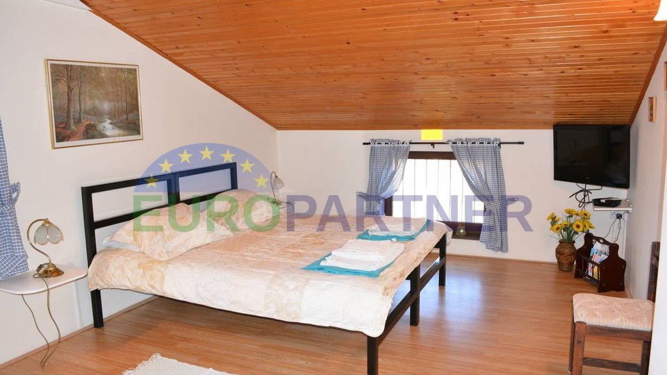 EXCLUSIVE - apartment house 5 km from Poreč, Istria