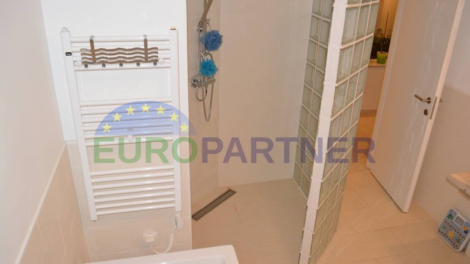 EXCLUSIVE - apartment house 5 km from Poreč, Istria