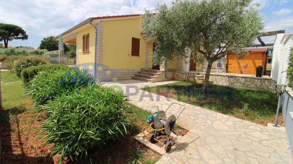 Bungalow with pool, Poreč area