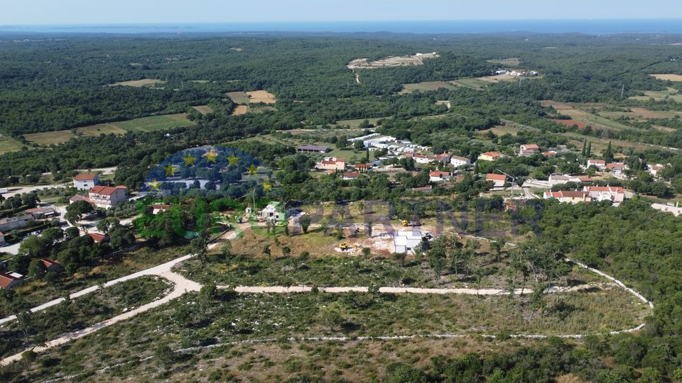 Grundstück mit Panoramablick auf das Meer, in der Nähe von Rovinj