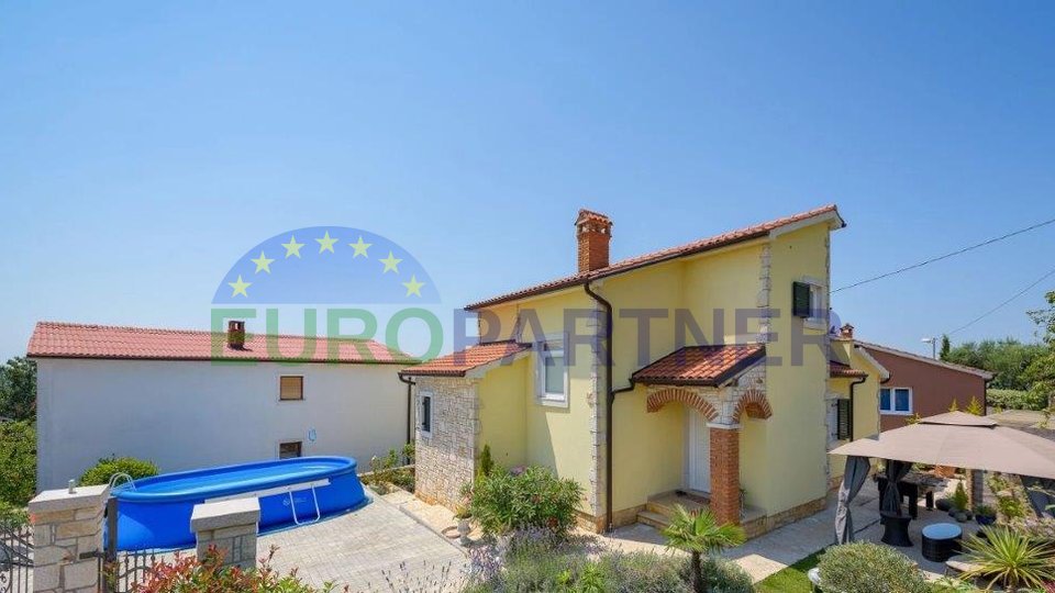 Casa con vista mare, zona Parenzo