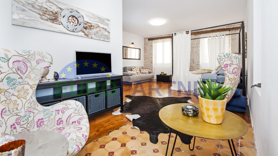 Istra, Rovinj, tri luksuzna apartmana prvi red do mora