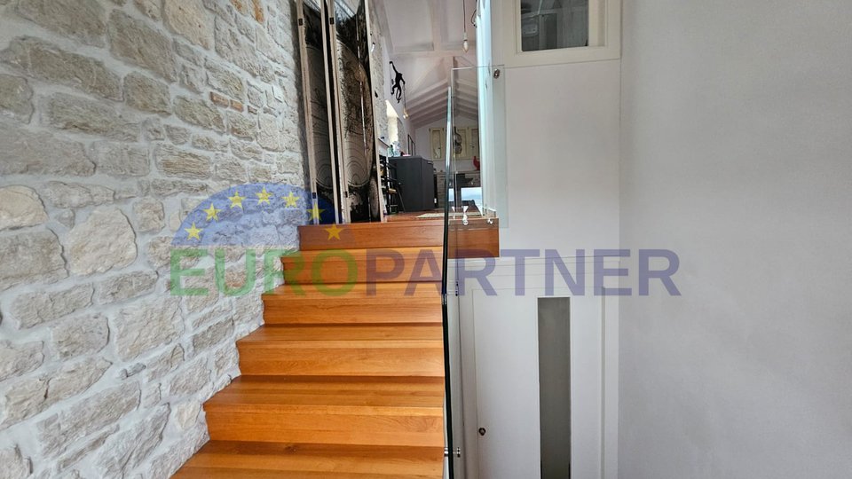 Istria, Rovinj, three luxury apartments, first row to the sea