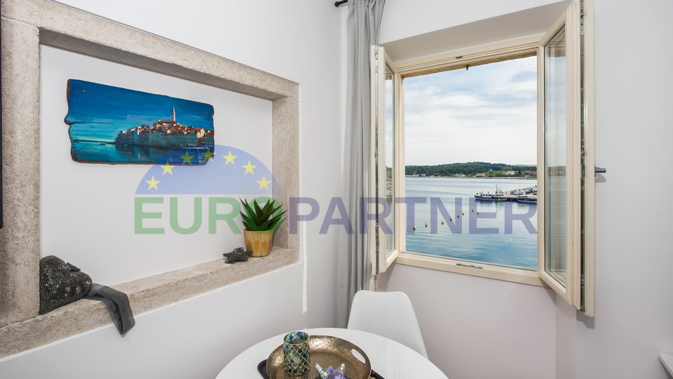 Istria, Rovinj, three luxury apartments, first row to the sea