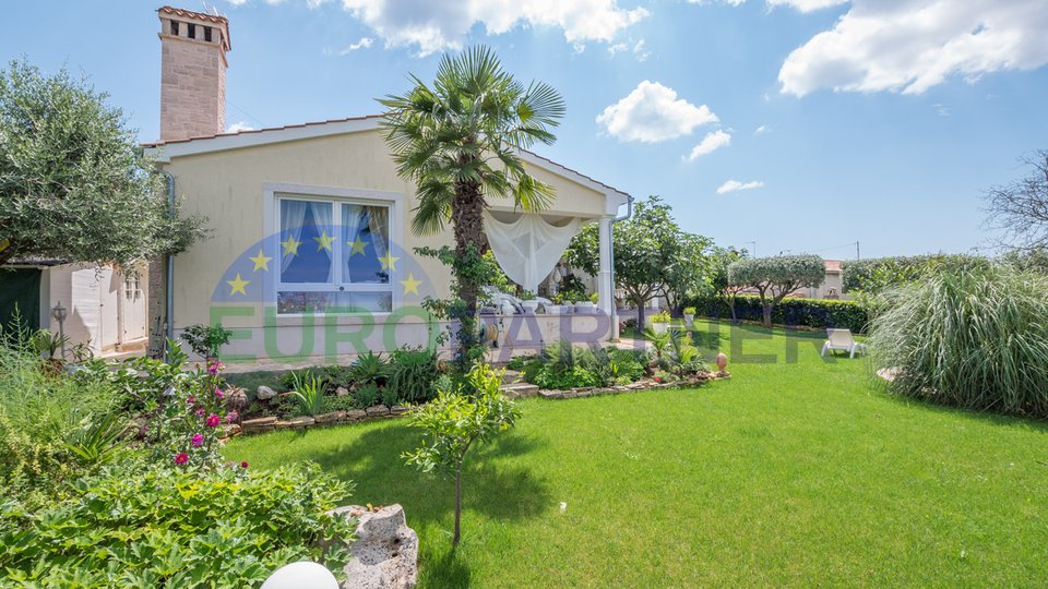 Mediterrane Villa mit Panoramablick auf das Meer