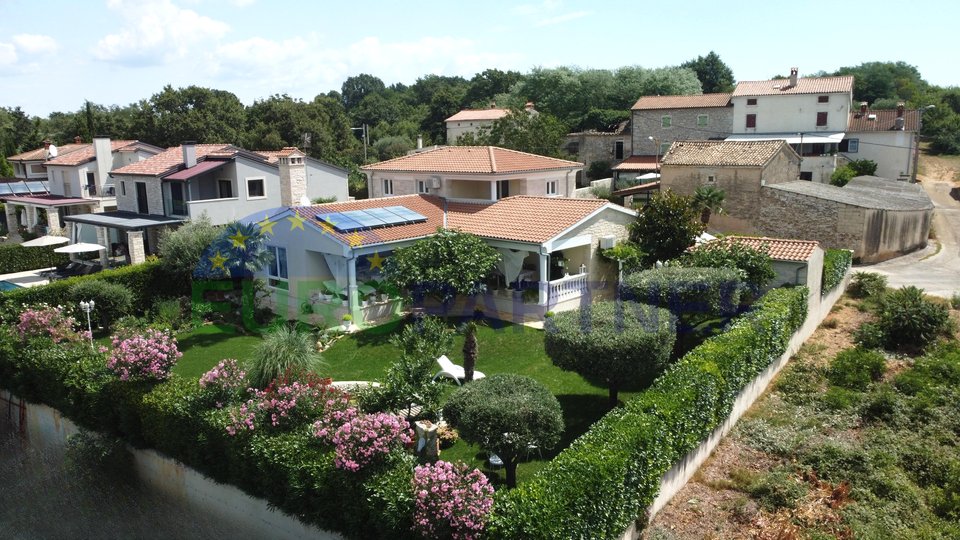 Villa mediterranea con vista panoramica sul mare