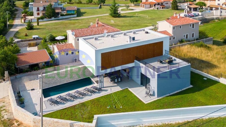 Modern villa with pool, Svetvinčenat