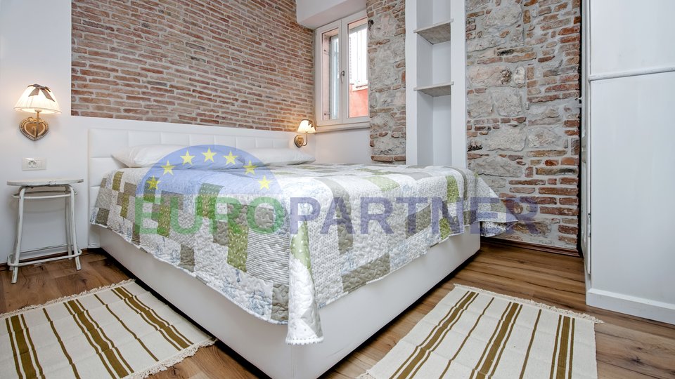 Istria, House with three renovated apartments in the center of Rovinj