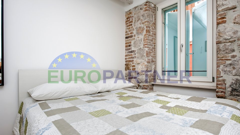 Istrien, Haus mit drei renovierten Wohnungen im Zentrum von Rovinj