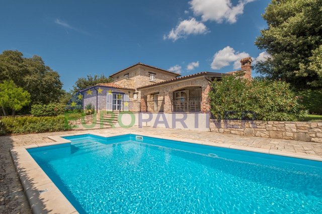 Stone villa with heated pool, Poreč, surroundings