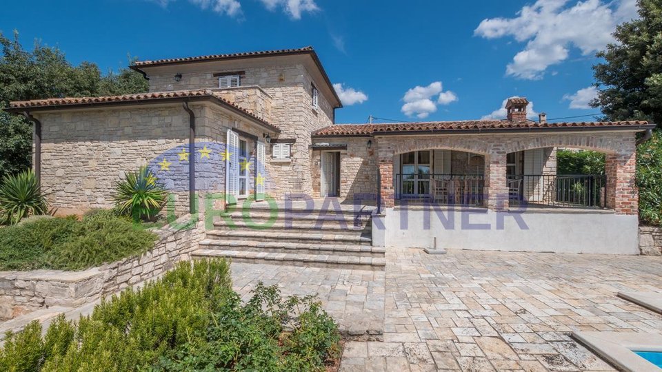 Stone villa with heated pool, Poreč, surroundings