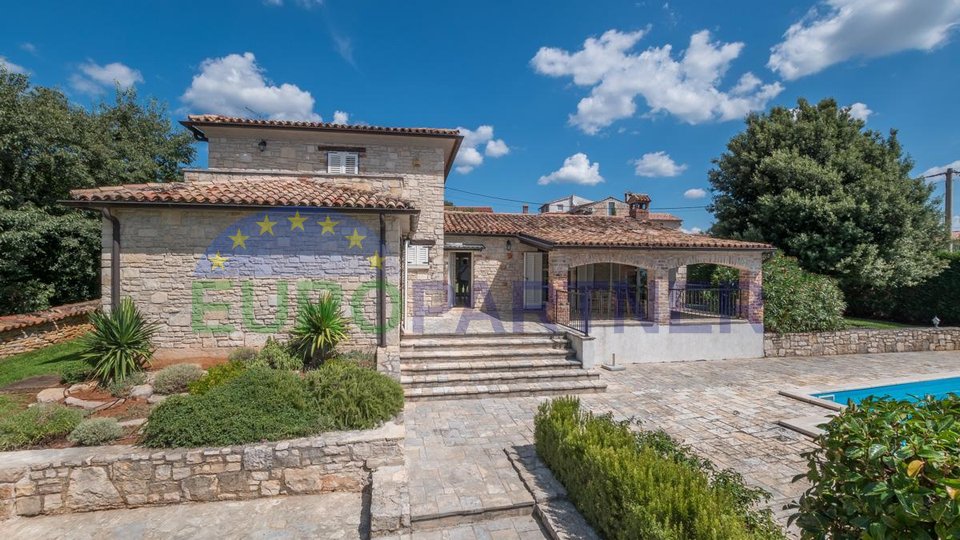 Stone villa with heated pool, Poreč, surroundings