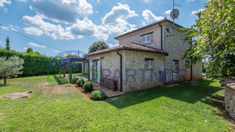 Stone villa with heated pool, Poreč, surroundings