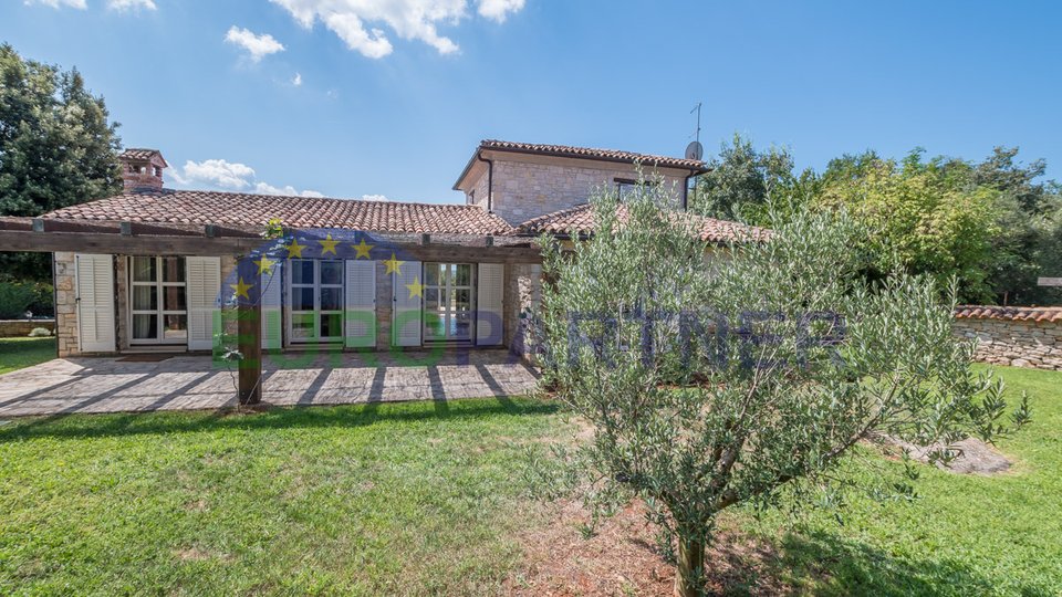 Stone villa with heated pool, Poreč, surroundings