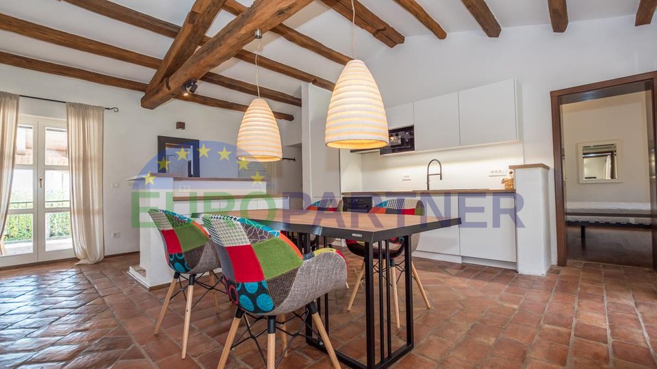 Stone villa with heated pool, Poreč, surroundings