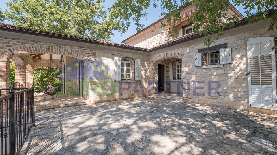 Stone villa with swimming pool, Poreč, surroundings