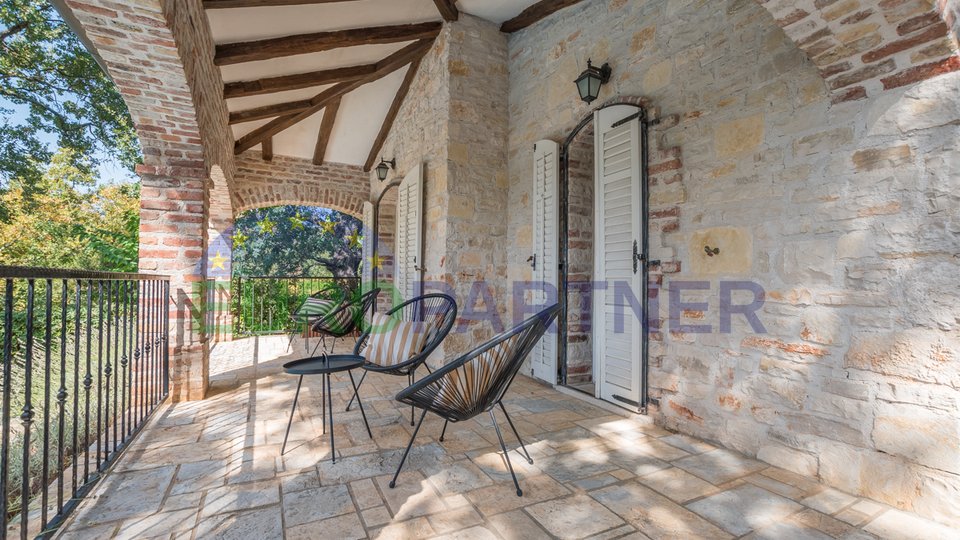 Stone villa with swimming pool, Poreč, surroundings