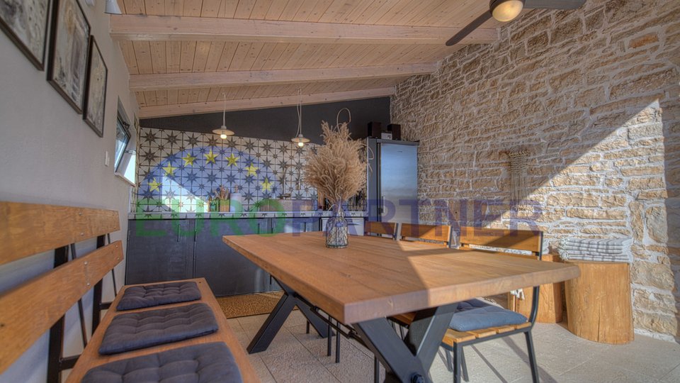 Istria, around Kanfanar, an autochthonous stone house transformed into a little paradise