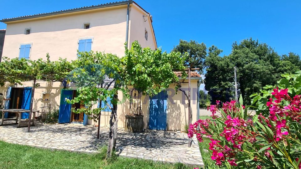 Fantastic stone house in traditional Istrian style in an idyllic location