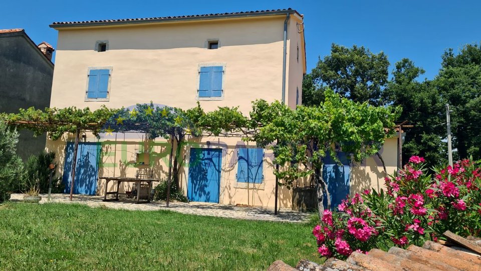 Fantastic stone house in traditional Istrian style in an idyllic location