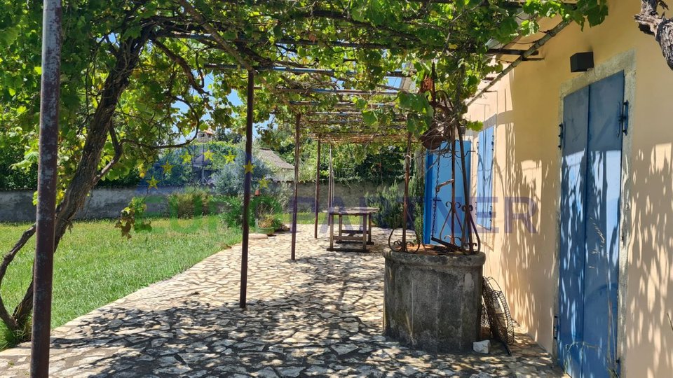 Fantastic stone house in traditional Istrian style in an idyllic location