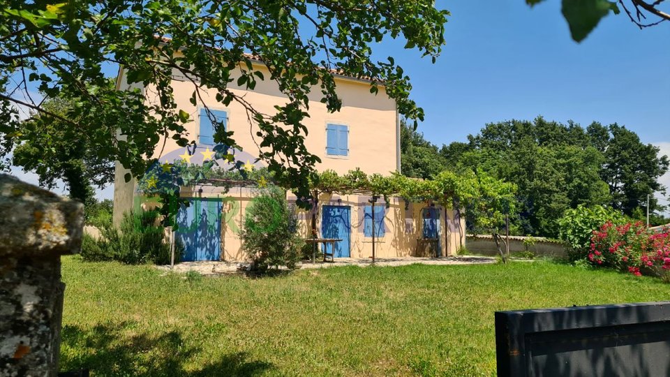 Fantastic stone house in traditional Istrian style in an idyllic location