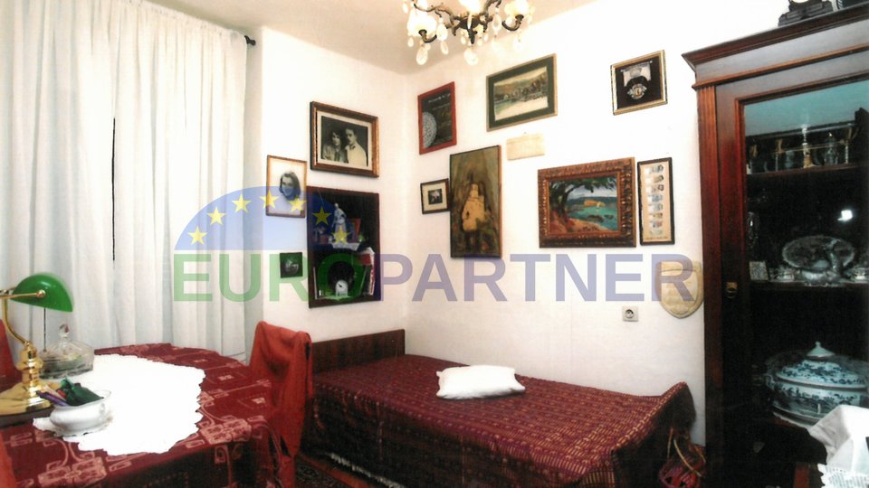 House in the old town of Pag, 176 m2