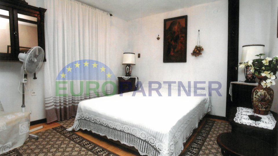 House in the old town of Pag, 176 m2