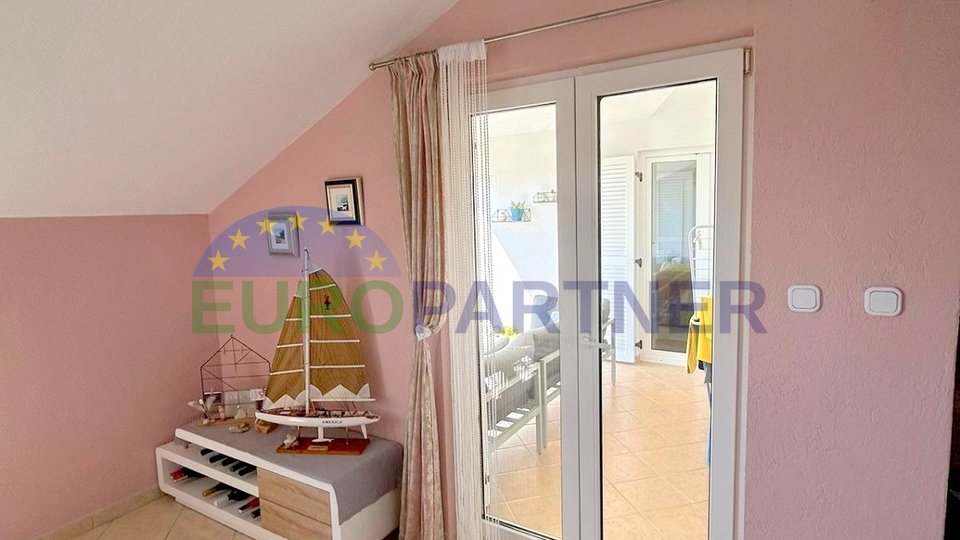 VABRIGA-VENDESI APPARTAMENTO CON VISTA MARE APERTA