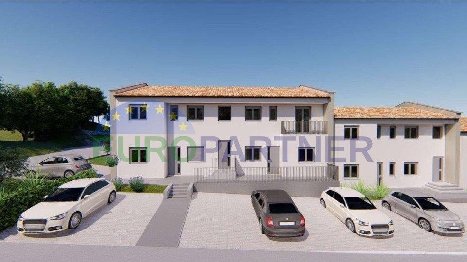 Appartamento con cortile, nuova costruzione, Tar, a 2 km dal mare