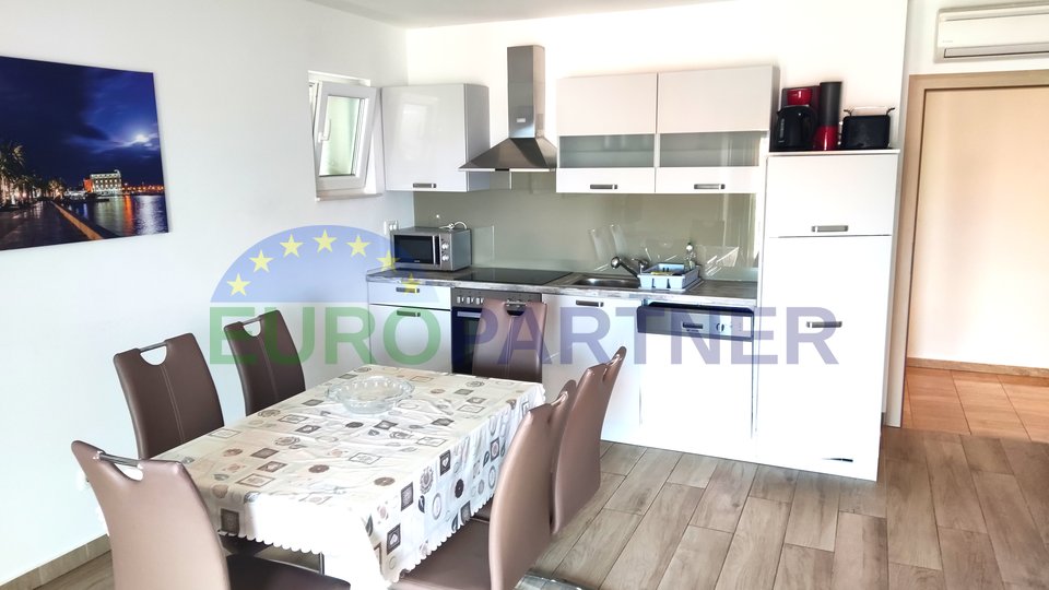 Apartment 3-room, 85 m2 with sea view, Podstrana