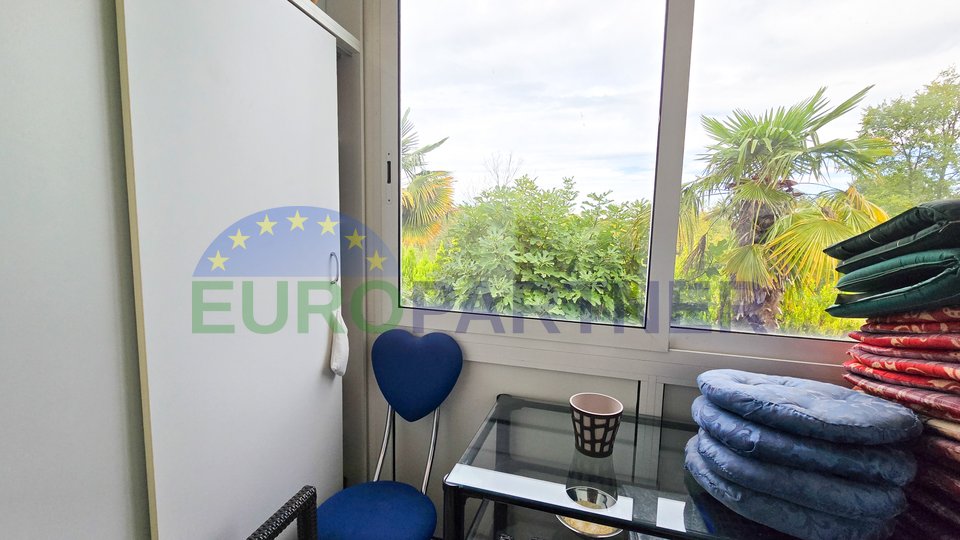 Wohnung + 2 Appartment  mit Garten 300m vom Meer entfernt, Poreč